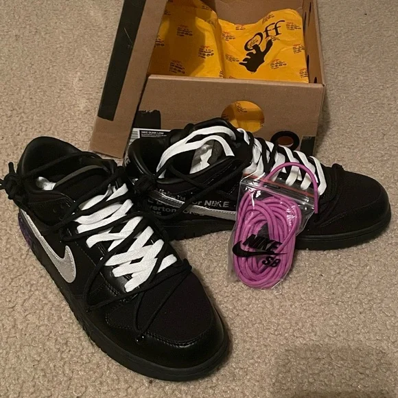 Nike dunk lot 50 size 9.5 w extra laces - Picture 2 of 3